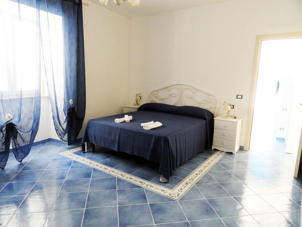 Chiaia Apartments بونسا الغرفة الصورة