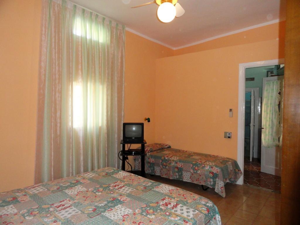 Chiaia Apartments بونسا الغرفة الصورة