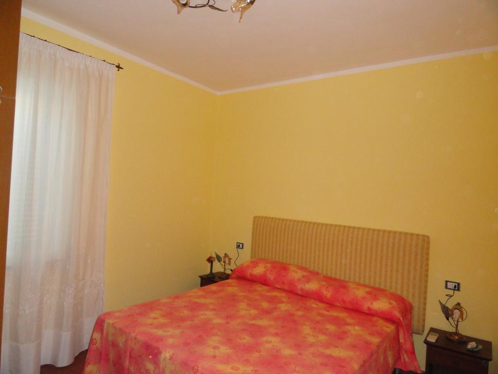 Chiaia Apartments بونسا الغرفة الصورة