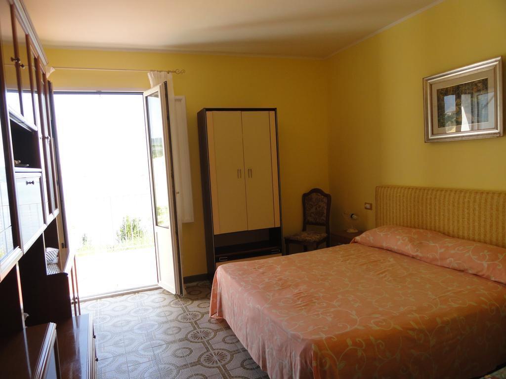 Chiaia Apartments بونسا الغرفة الصورة